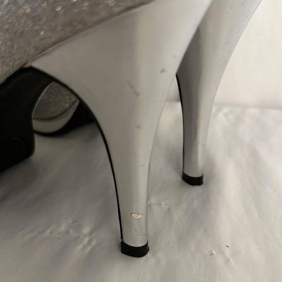 Rampage Silver Sparkle Peep Toe High Heels - Picture 7 of 9